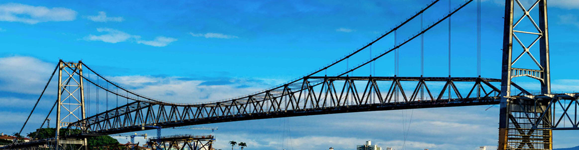 Imagem da ponte Hercílio Luz